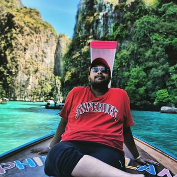 Rohan in Boat